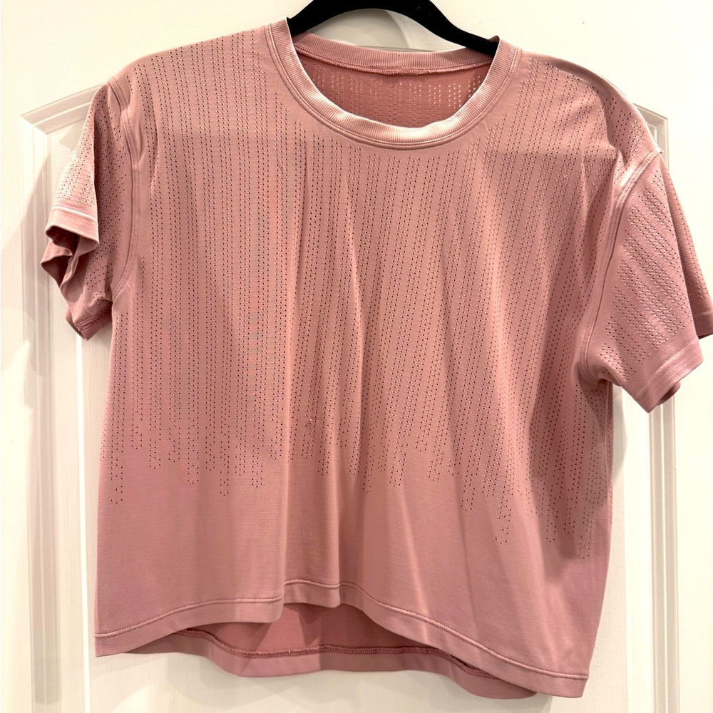 Lululemon, size 8, sandstone pink color